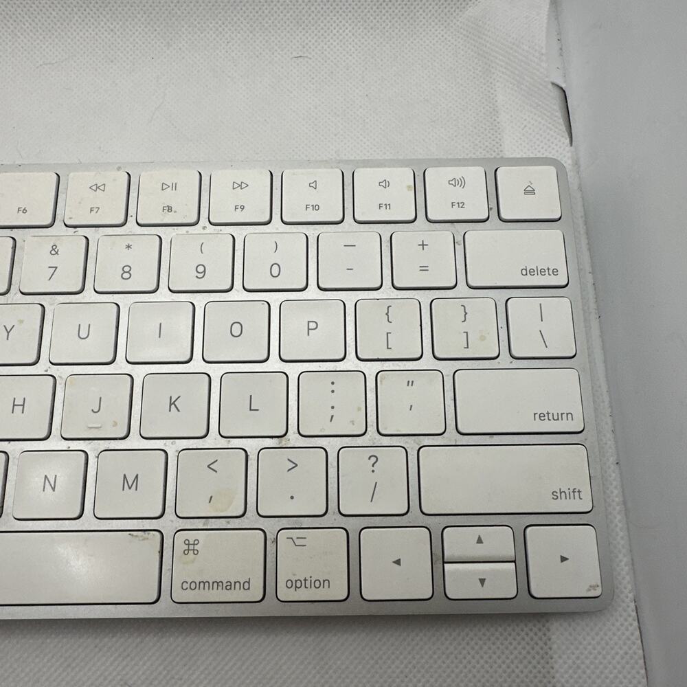 Apple Magic Keyboard (used) - Picture 4 of 6